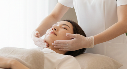 20代・30代・40代の女性スタッフが活躍する福岡の美容整体師求人（福岡市の美容整体リグラージュ・整体セラピスト求人）