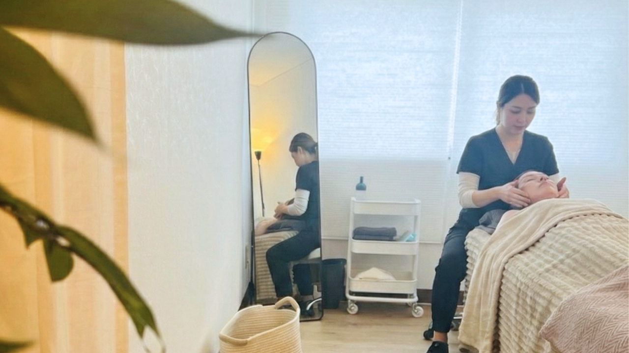 完全予約制で集中できる美容整体の施術ルーム。ストレスフリーな職場環境（福岡市の美容整体リグラージュ求人）